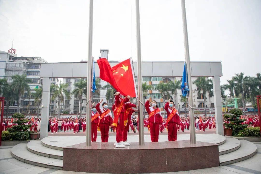 清理脏乱的宫殿